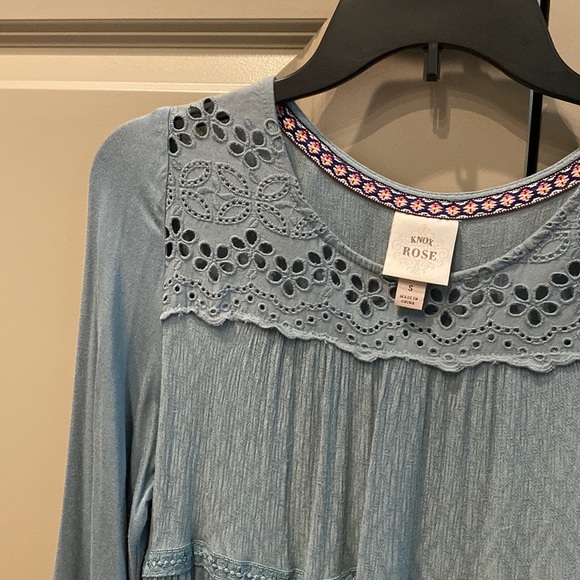 Knox Rose Blouse - Picture 3 of 5